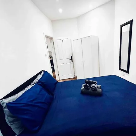 Central London- Zone 1 - Room 3